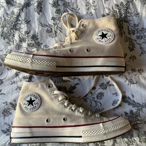 Converse Chuck 70 Hi Sneakers in Parchment